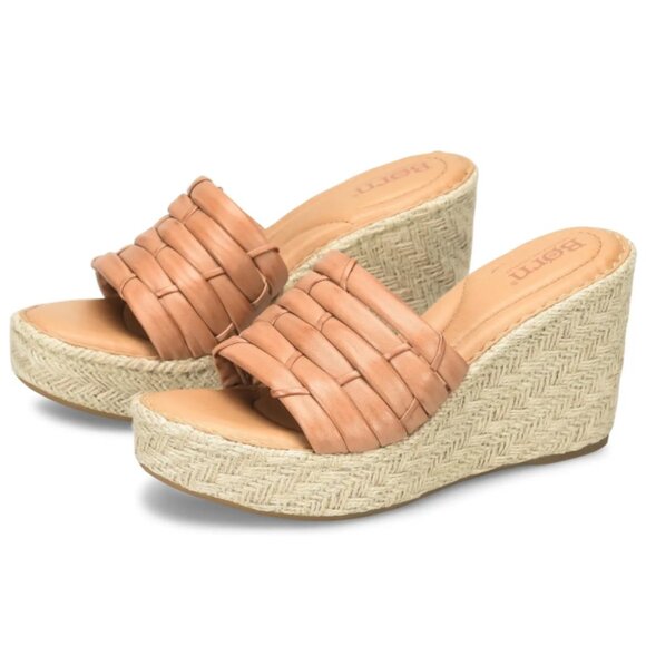 NEW BORN Leather Aneesa Comfort Wt=dge Sandals inTan for women 253 4M2 - Picture 1 of 5